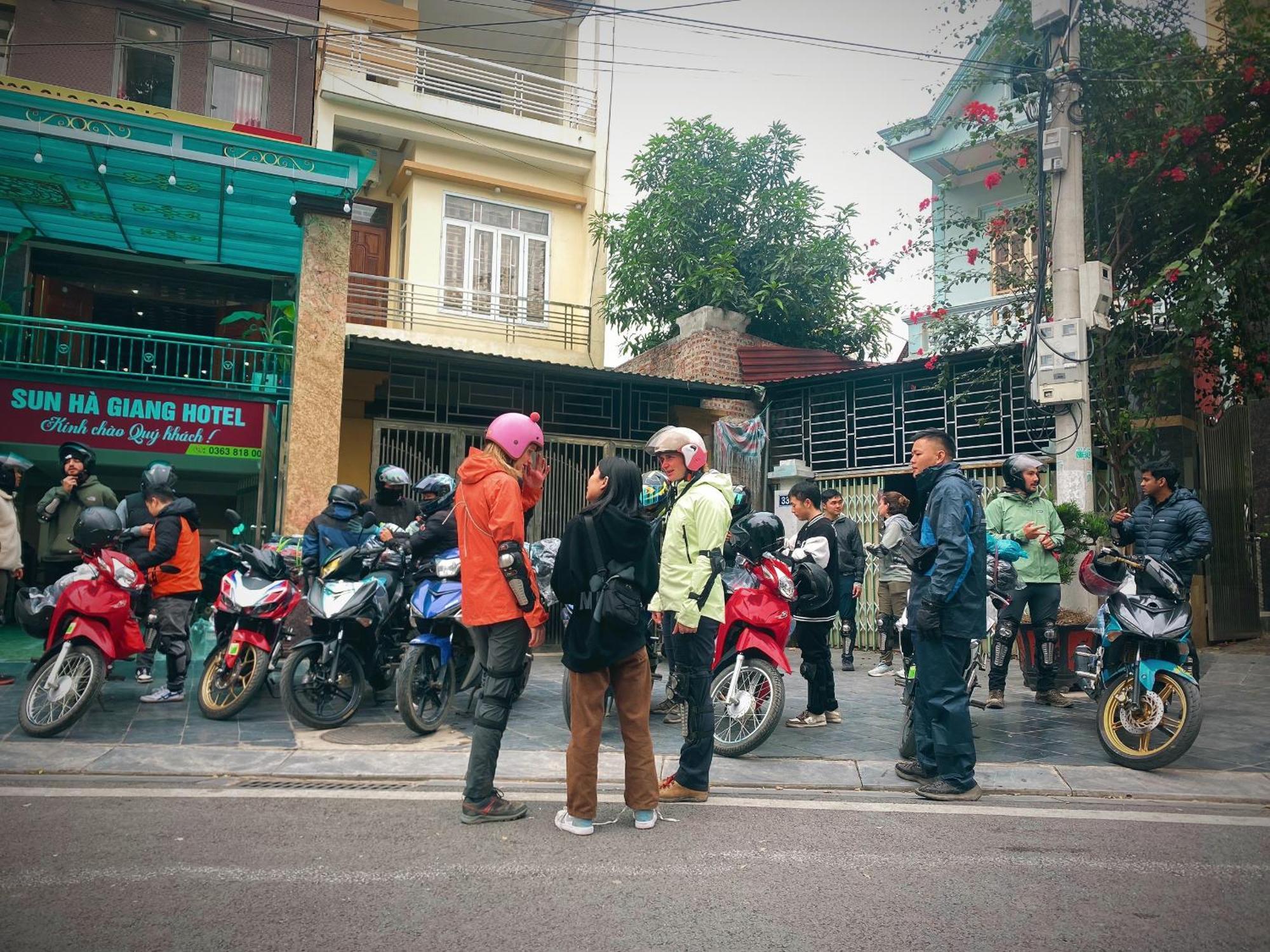Sun Ha Giang Hotel-Tours-Motorbike Rental Extérieur photo